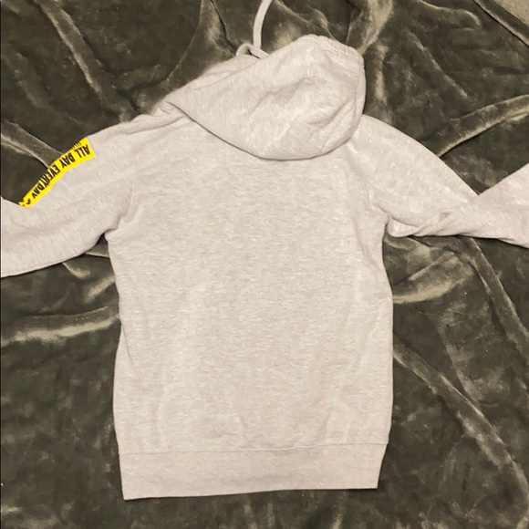 SAVAGE Hoodie - Picture 2 of 2